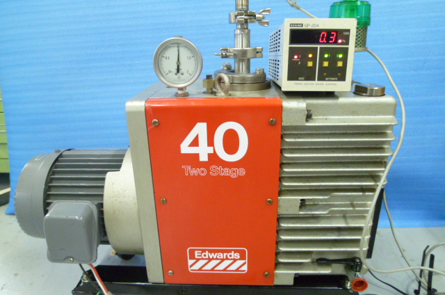 中古 Edwards  E2M40 ﾛｰﾀﾘｰﾎﾟﾝﾌﾟ